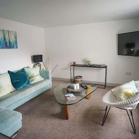 Franks, Cowes - Sleeps 4 - 2 Bed - 2 Bath - Central Location Экстерьер фото